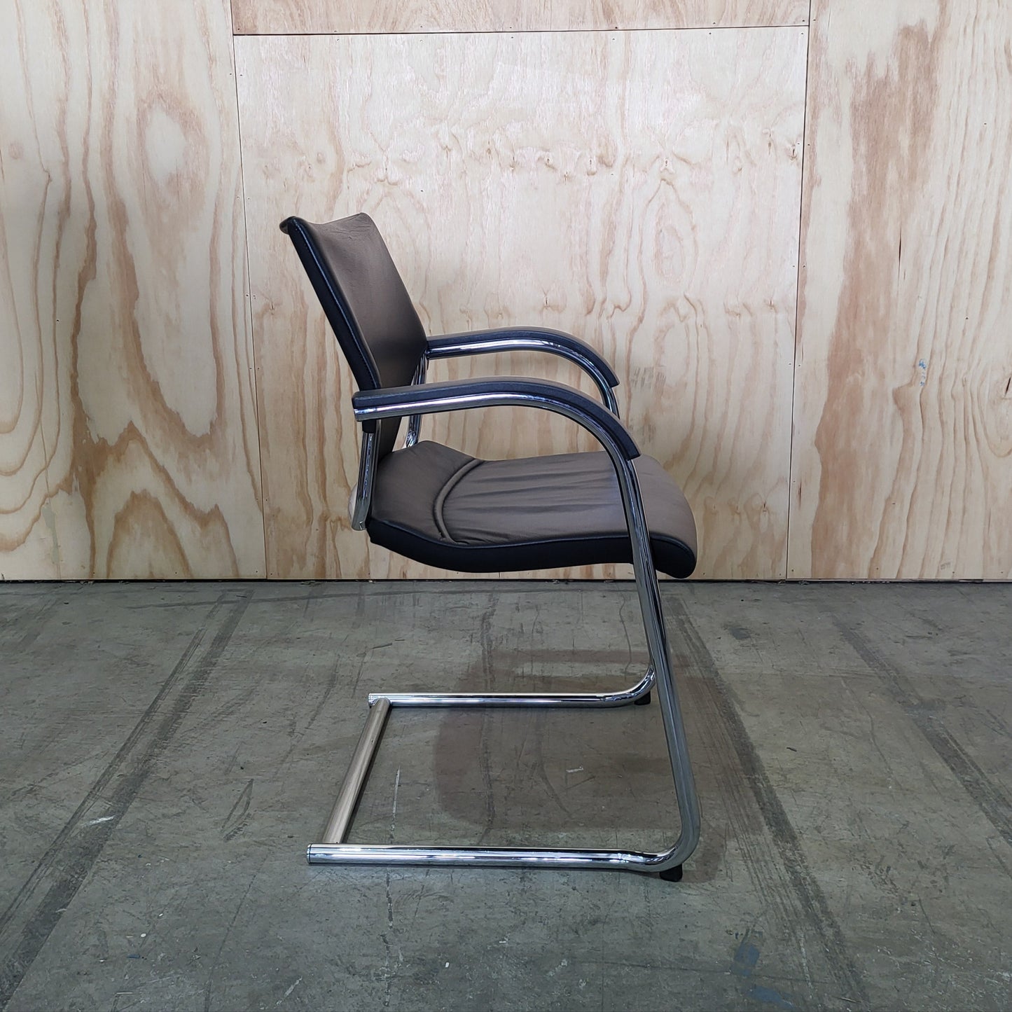 BULK BUY: Wilkhahn Modus 278/71 Stackable Sled Leather Chair