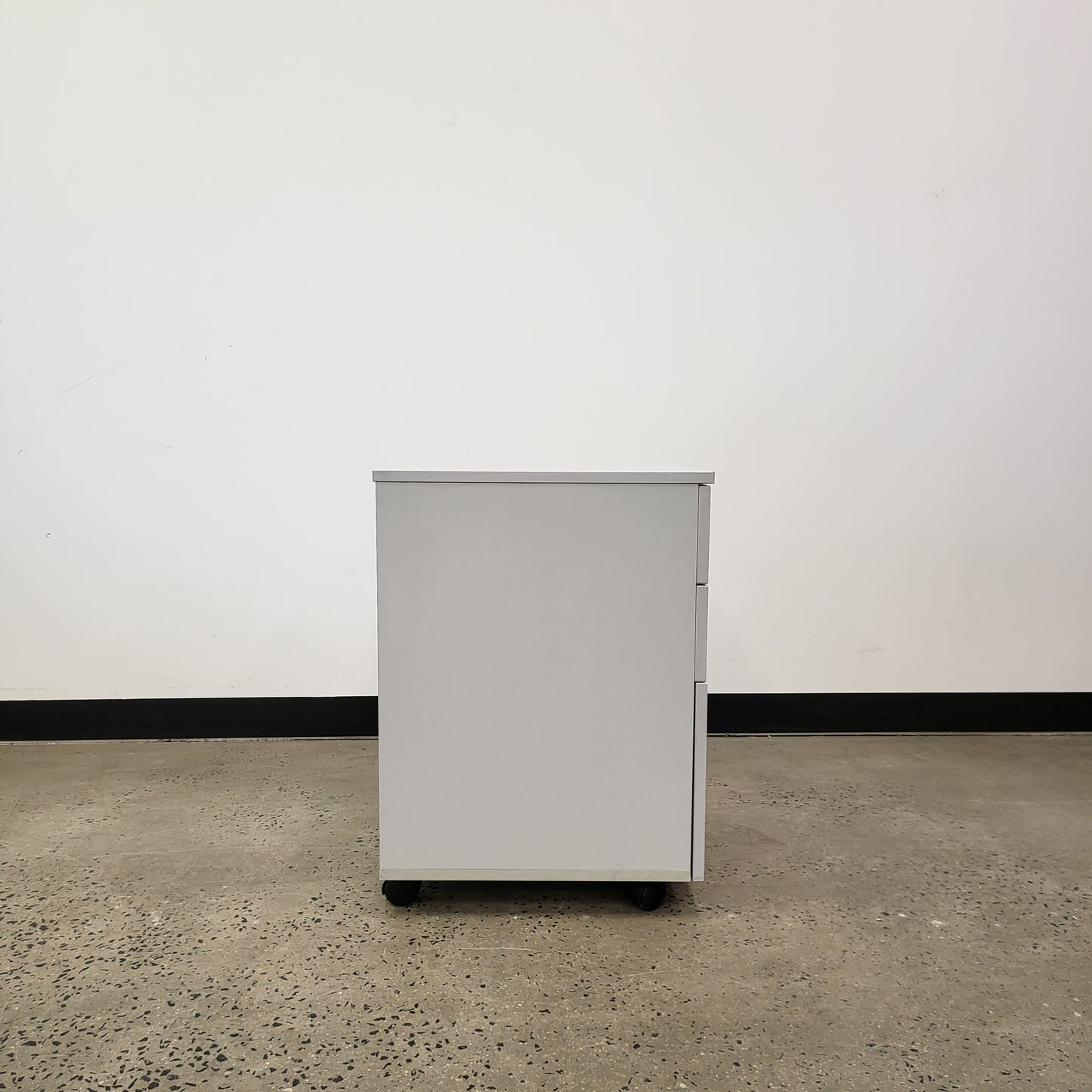Pedestal Caddy with 3 Drawers in Light Grey