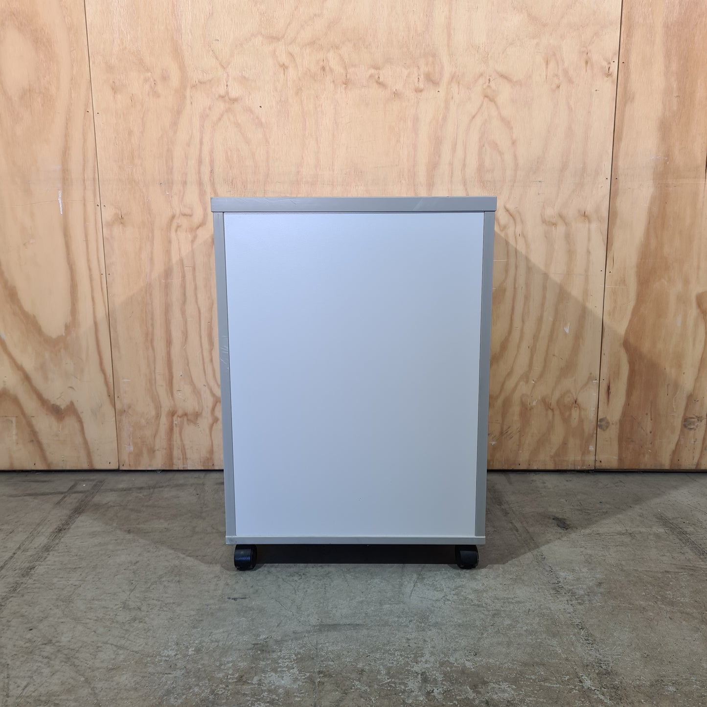 Grey Pedestal with Silver Handles