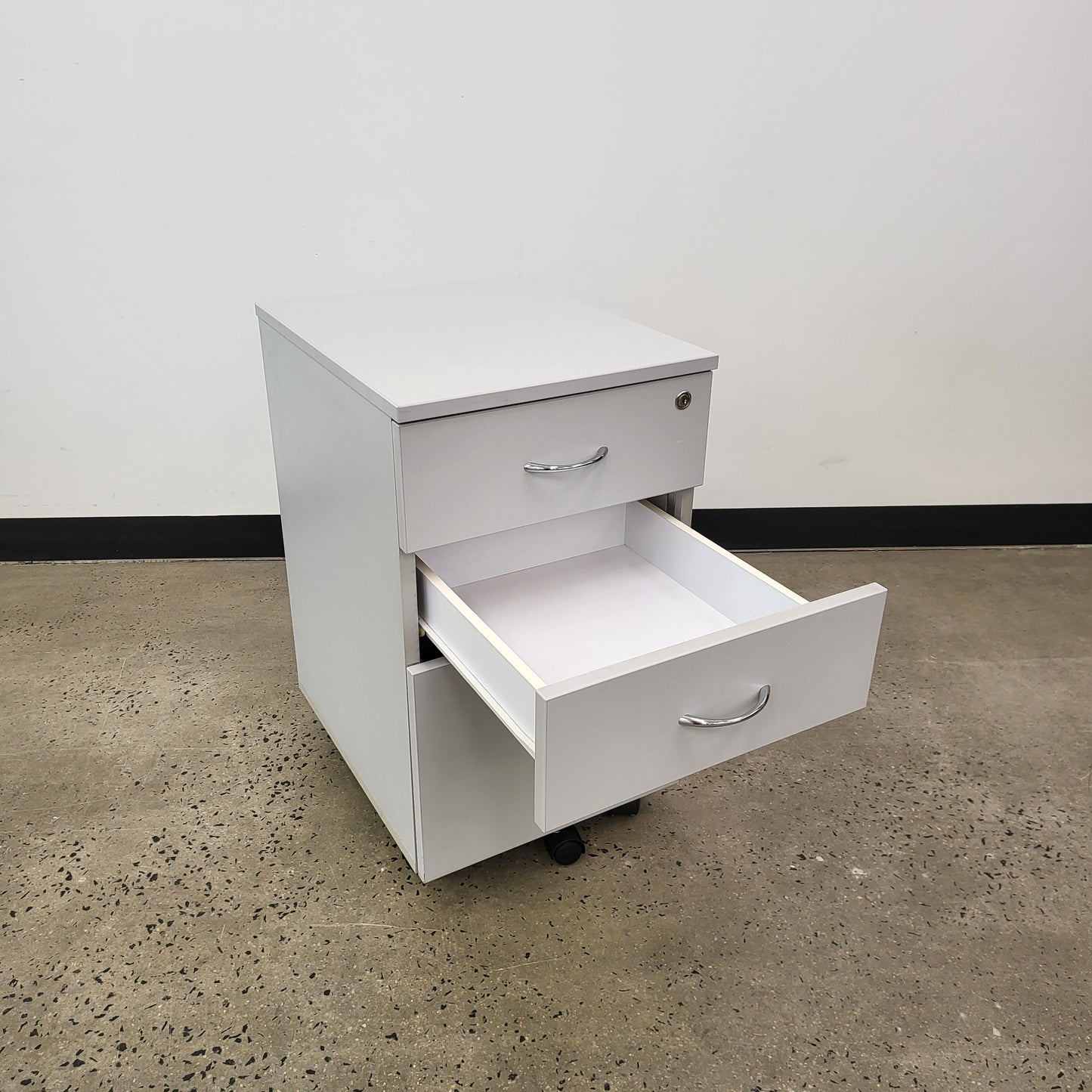 Pedestal Caddy with 3 Drawers in Light Grey