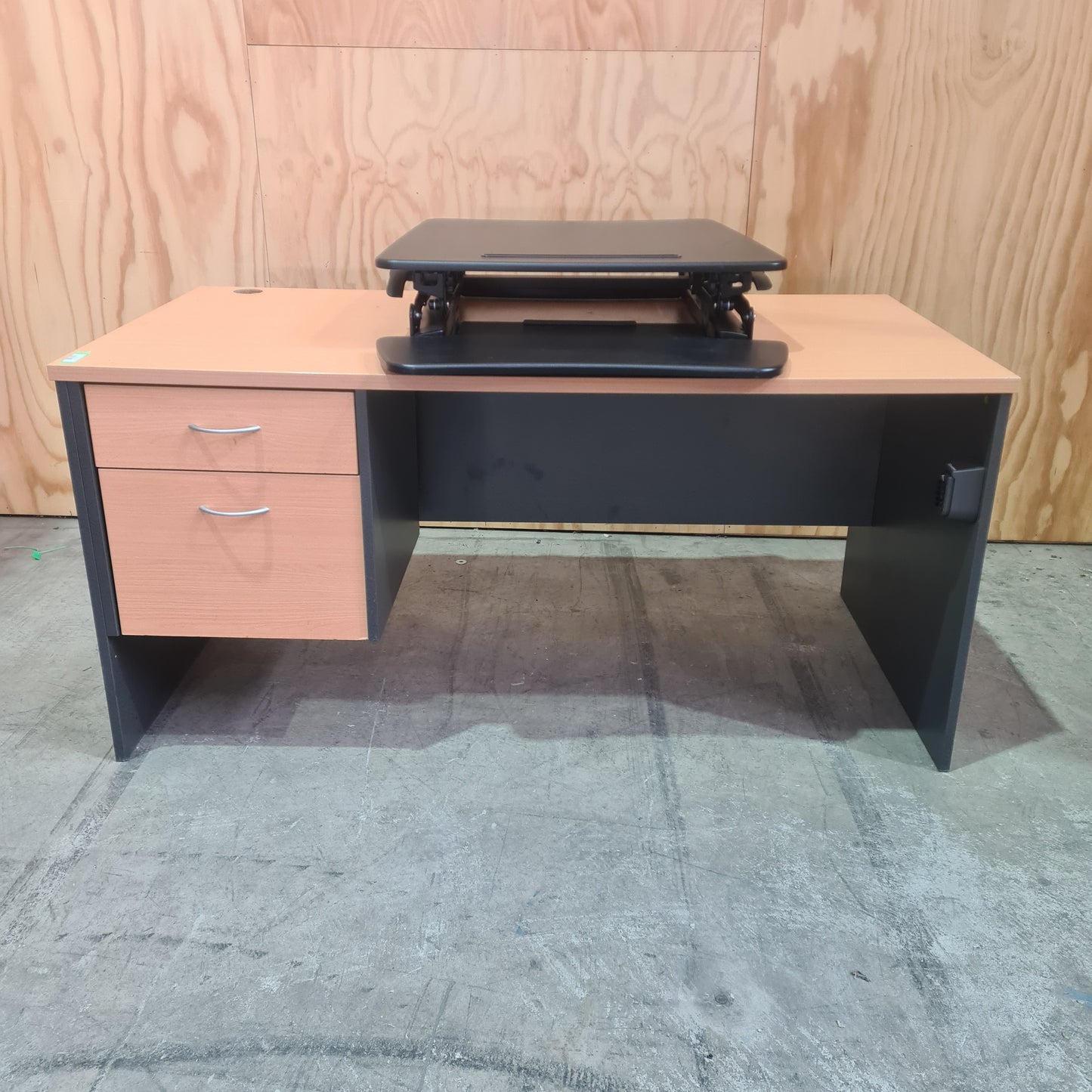 Desk Riser Black with Round Edge
