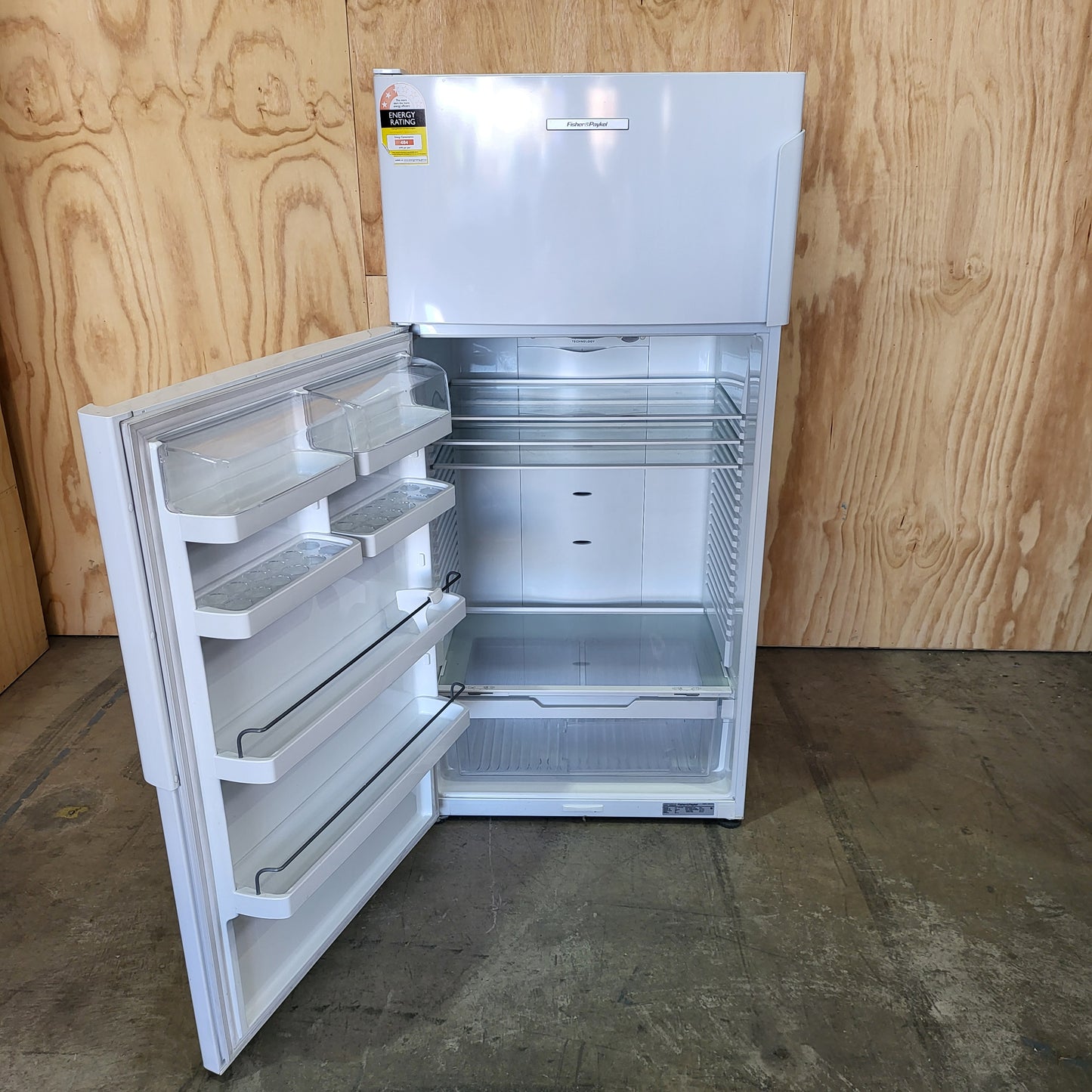Fisher & Paykel 517L Fridge E521TLT3