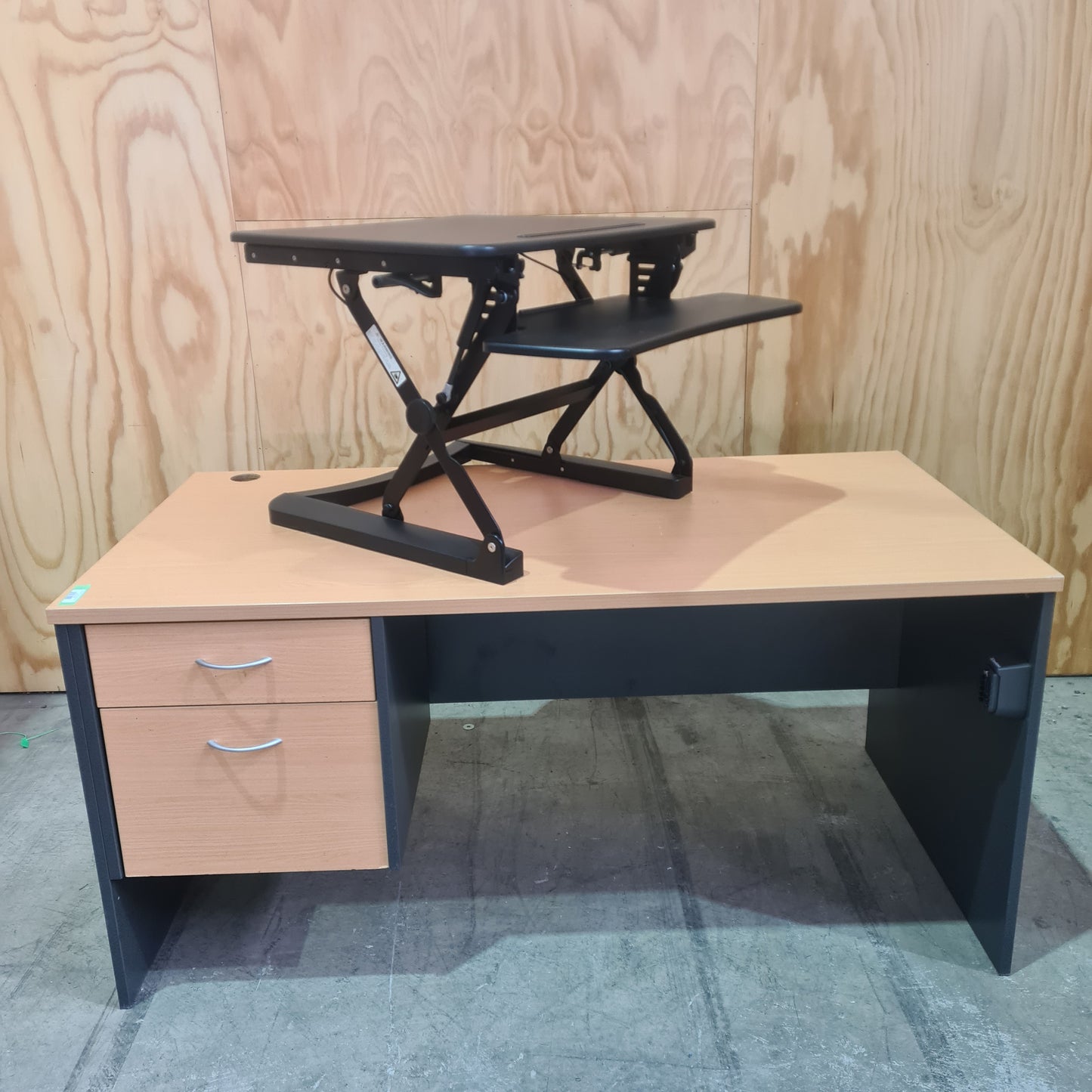Desk Riser Black with Round Edge