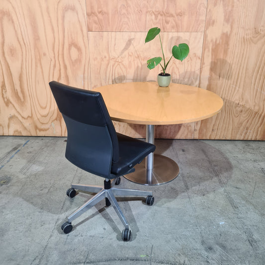 Round Timber Veneer Meeting Table