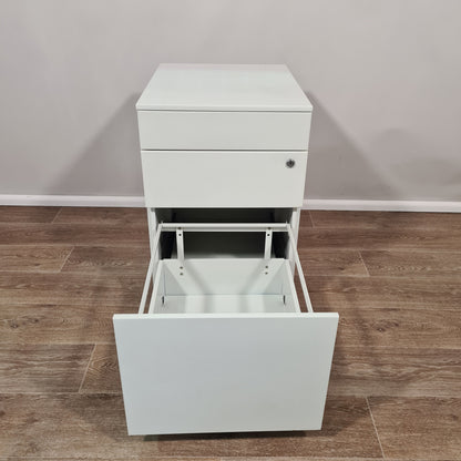 White 3 drawer pedestal
