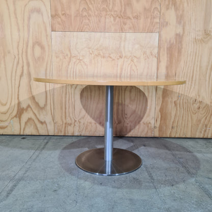 Round Timber Veneer Meeting Table