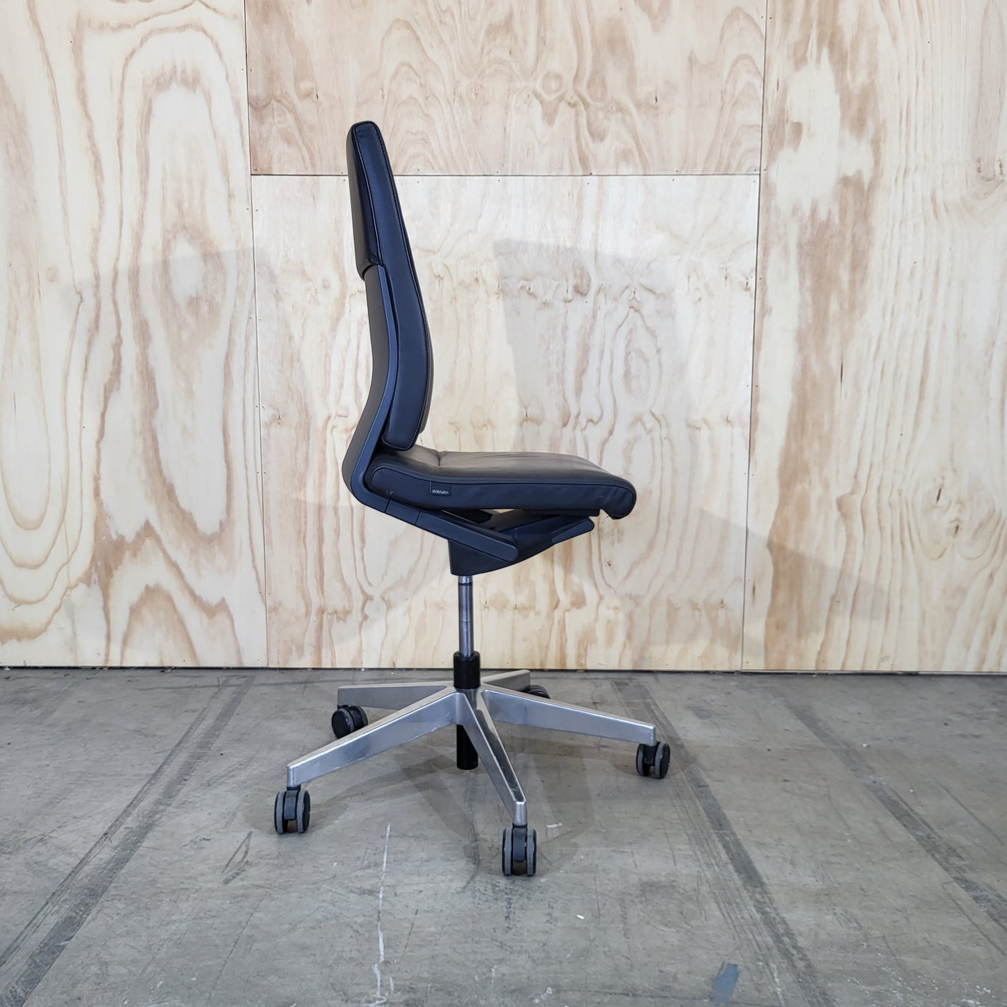 Wilkhahn Neos 181/6 Black Leather Task Chair