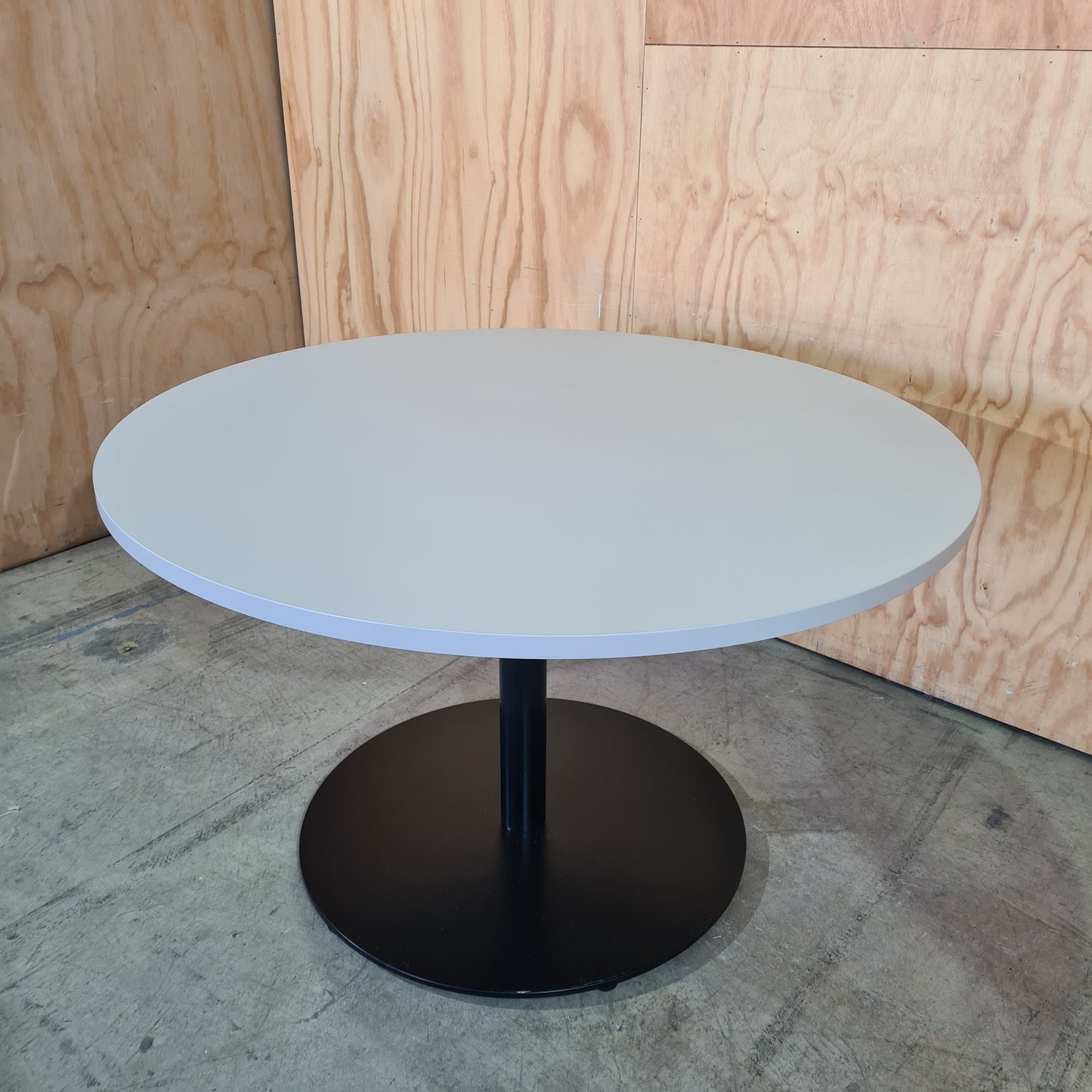 Stylus Table by Stylecraft in Grey on Black Base