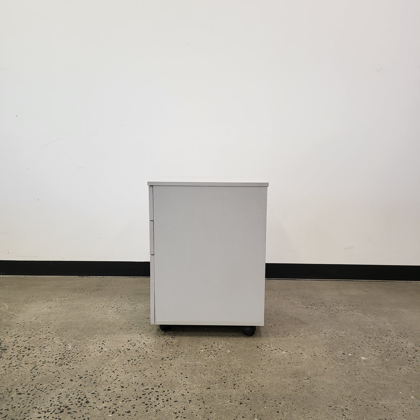 Pedestal Caddy with 3 Drawers in Light Grey