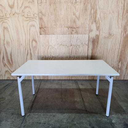 Fixed Height workstation white