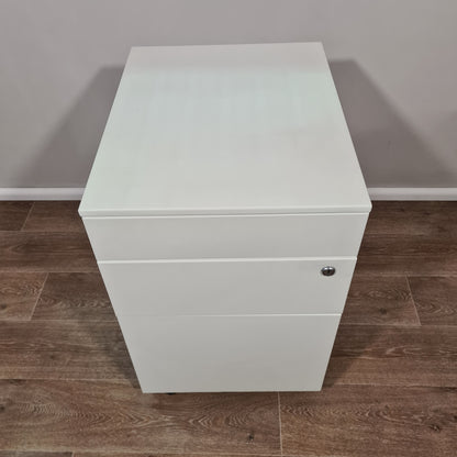 White 3 drawer pedestal