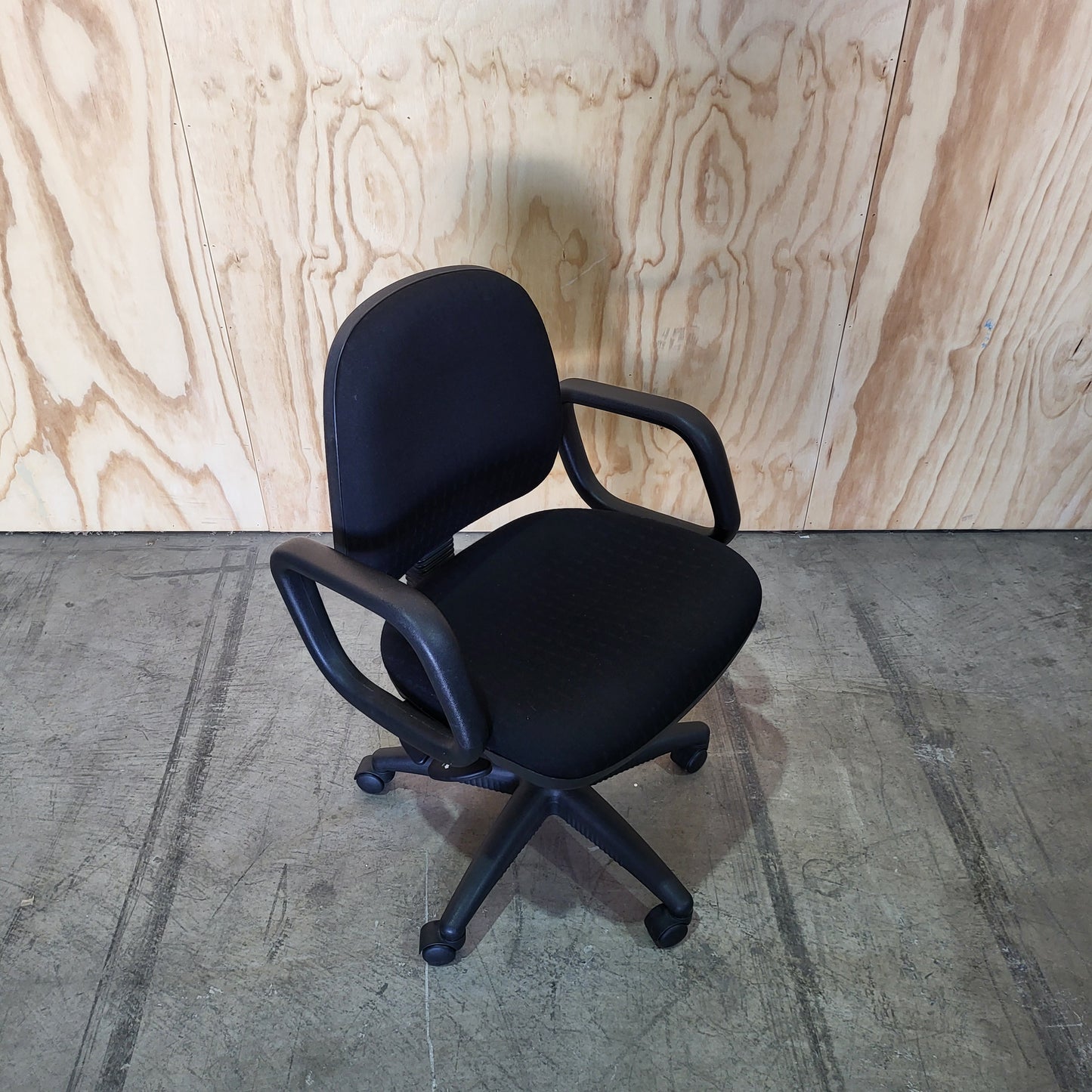 Black Task Chair With Arm Rests