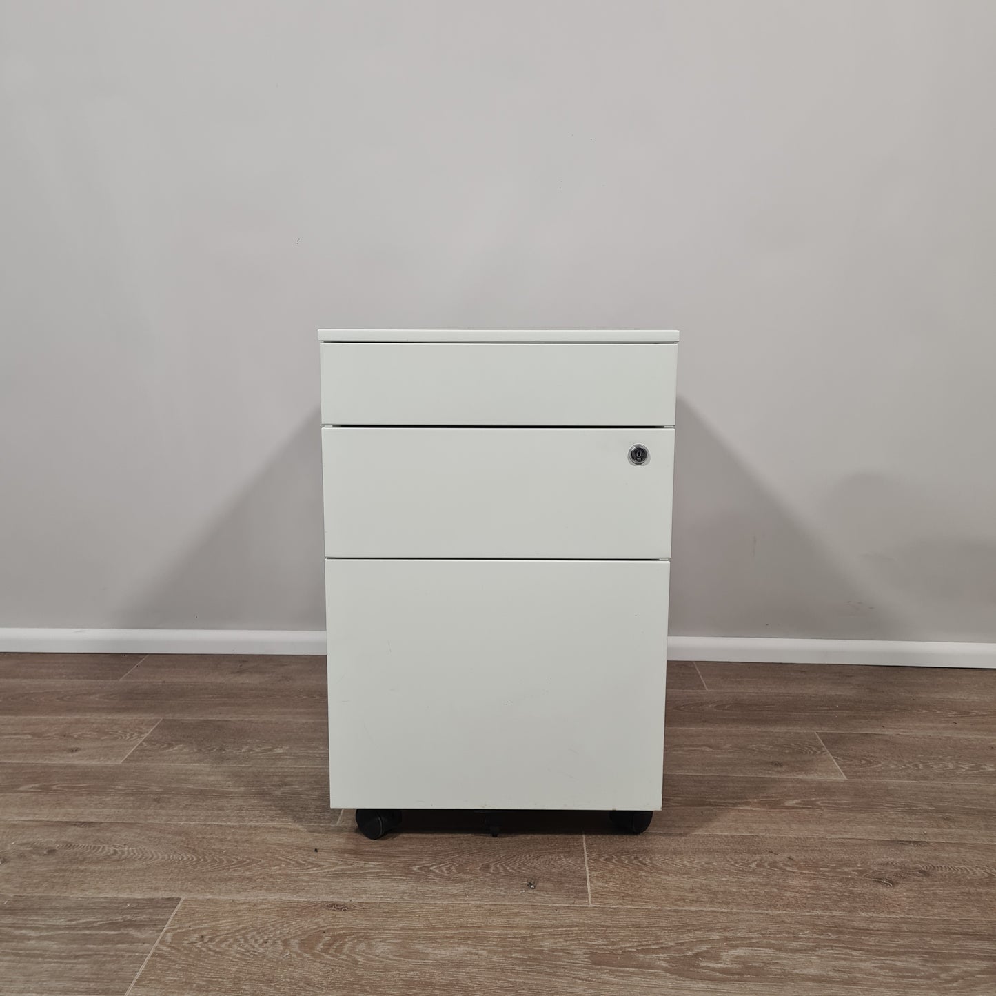 White 3 drawer pedestal
