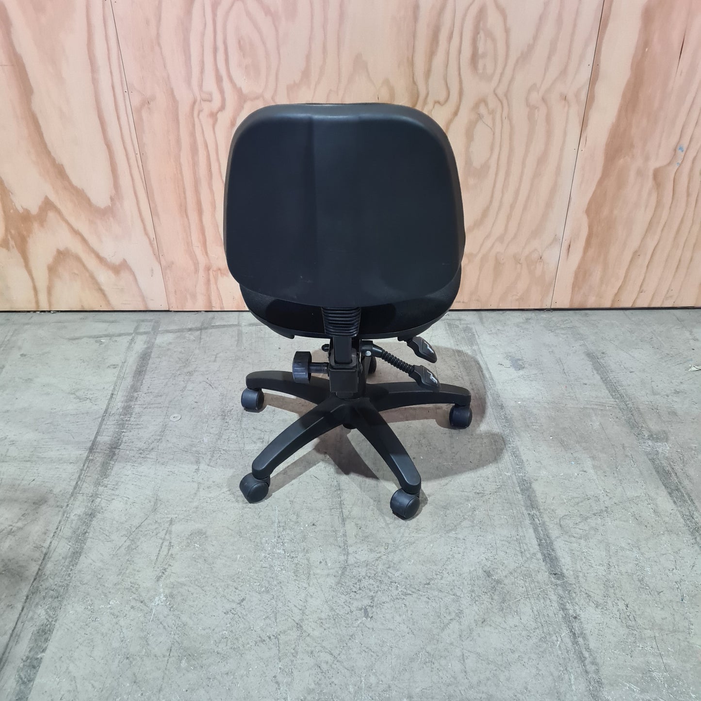 Black Task Chair