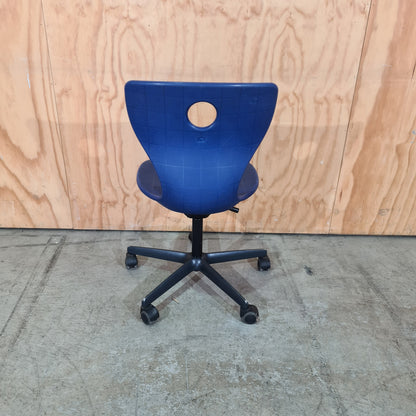 Verner Panton PantoMove-LuPo Swivel Chair in Blue