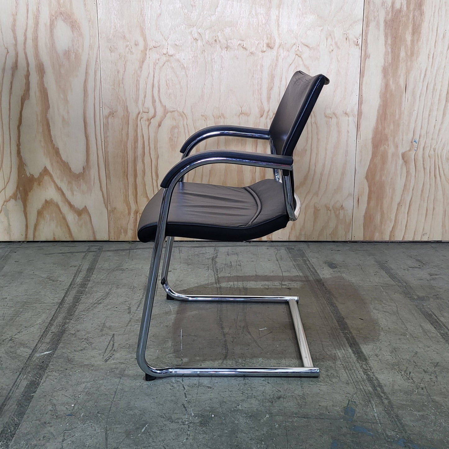 BULK BUY: Wilkhahn Modus 278/71 Stackable Sled Leather Chair