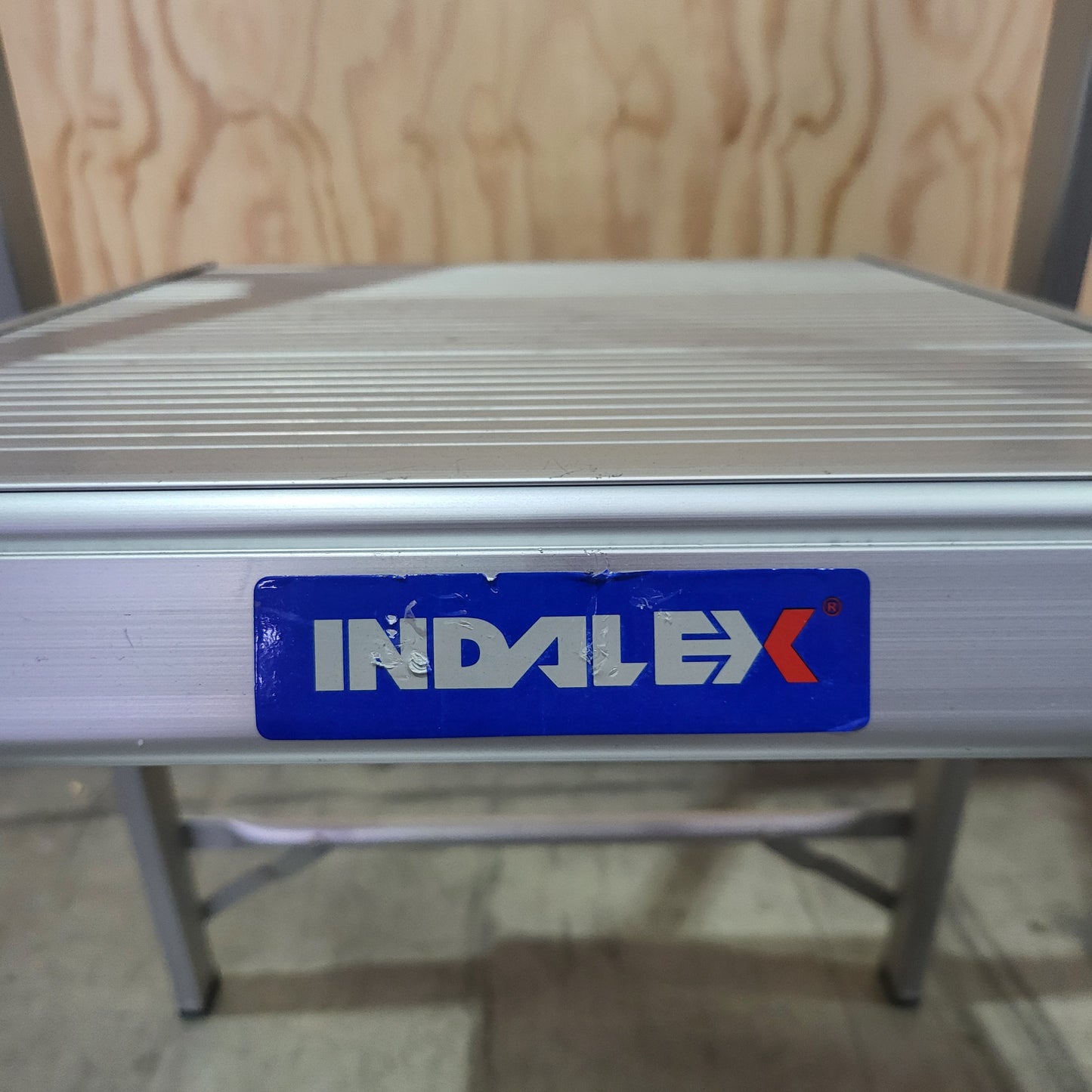 Indalex 2-Step Ladder Slimline Platform Ladder - 120kg Rated