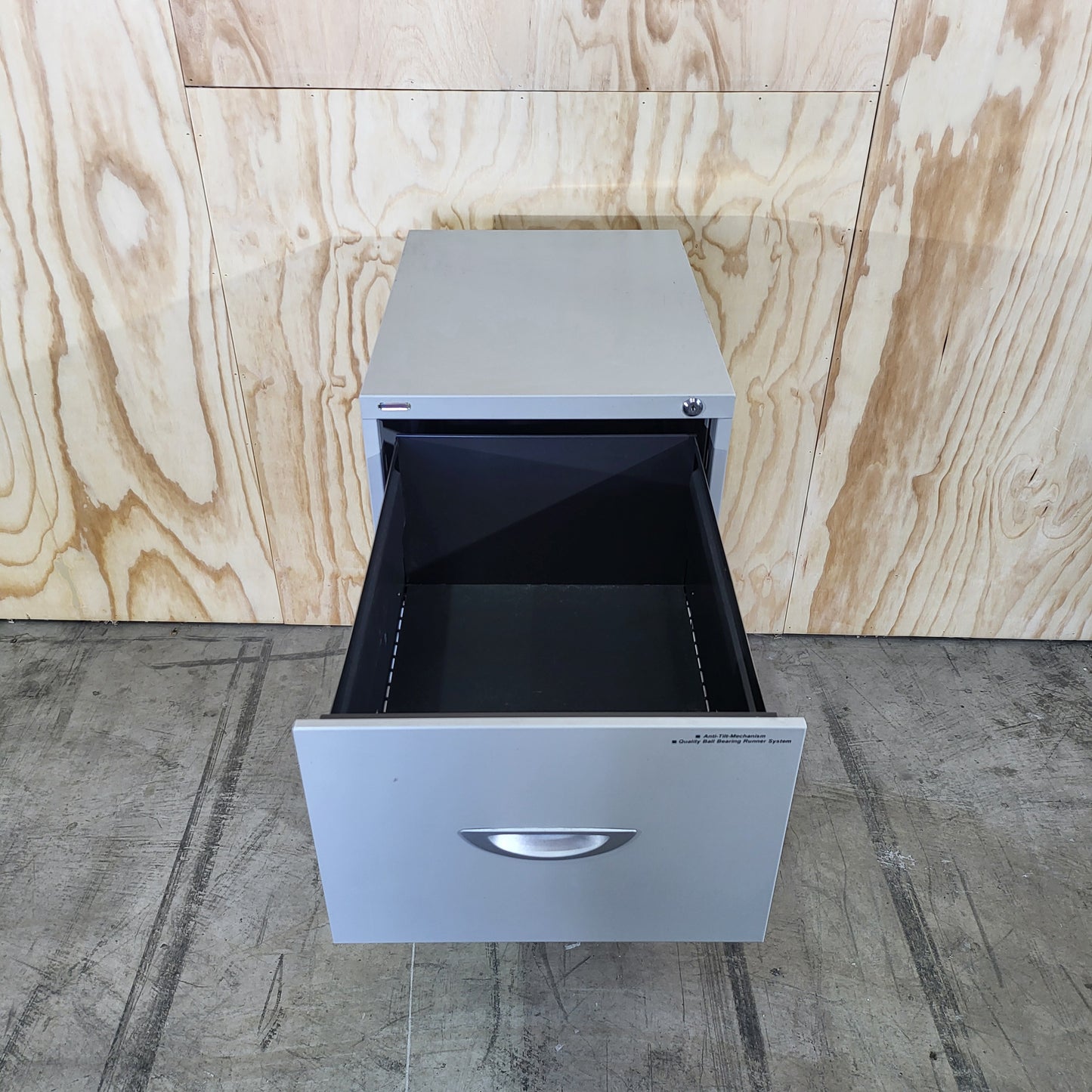 Endurance 4 Drawer Filing Cabinet in Grey