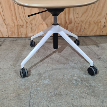 Vinyl Tub Chair by Donati with white legs (B Grade)