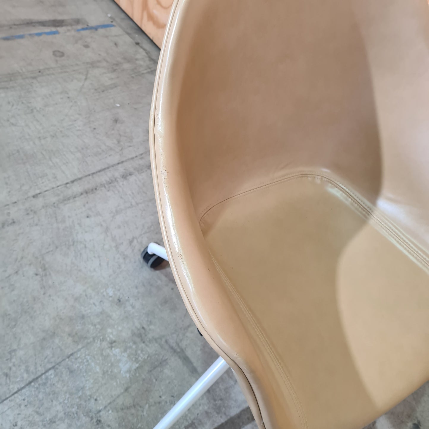 Vinyl Tub Chair by Donati with white legs (B Grade)