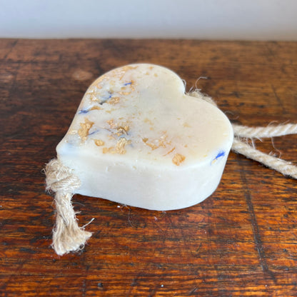 Dindi Aromatic Roped Wax Heart