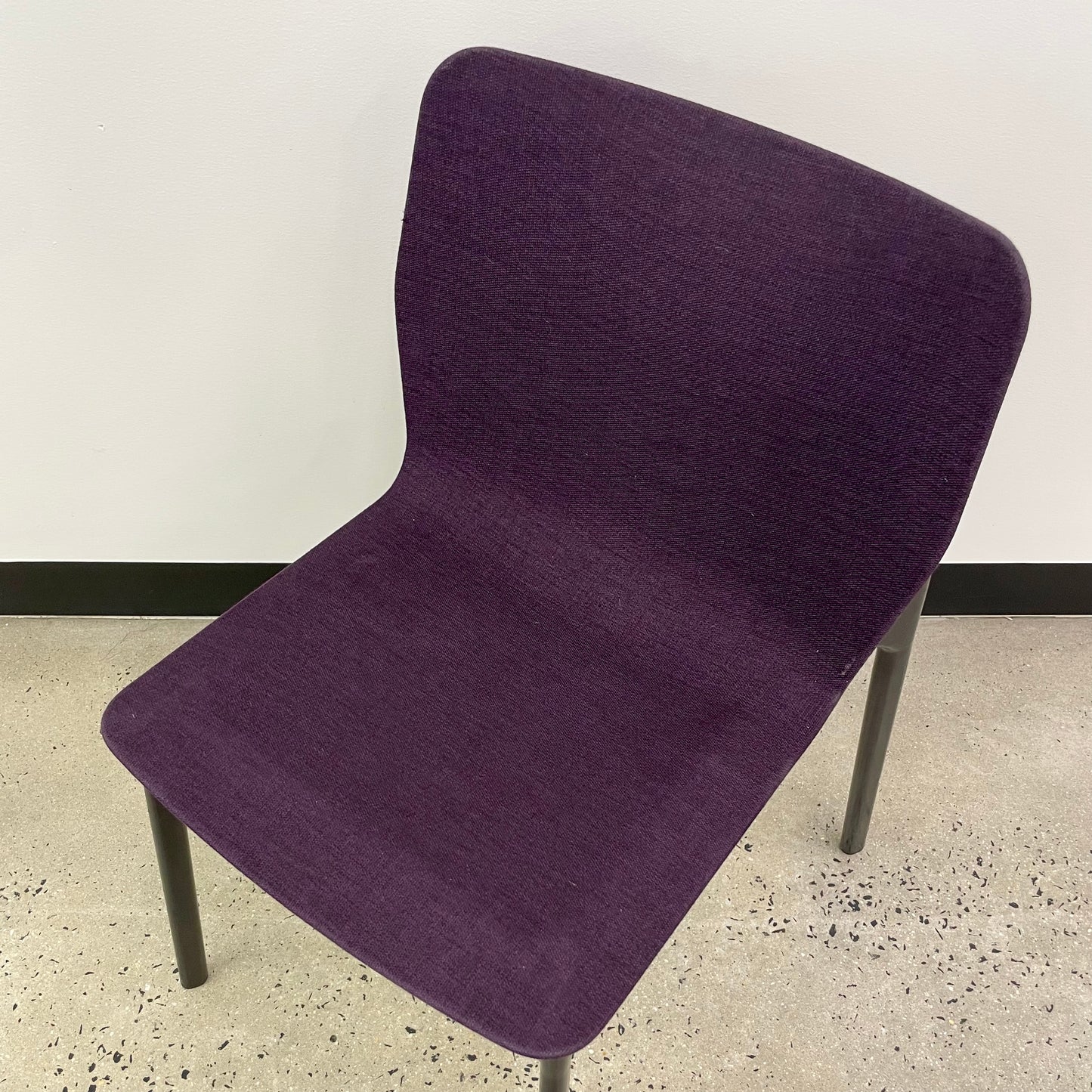 Wilkhahn Chassis Visitor Chair Purple