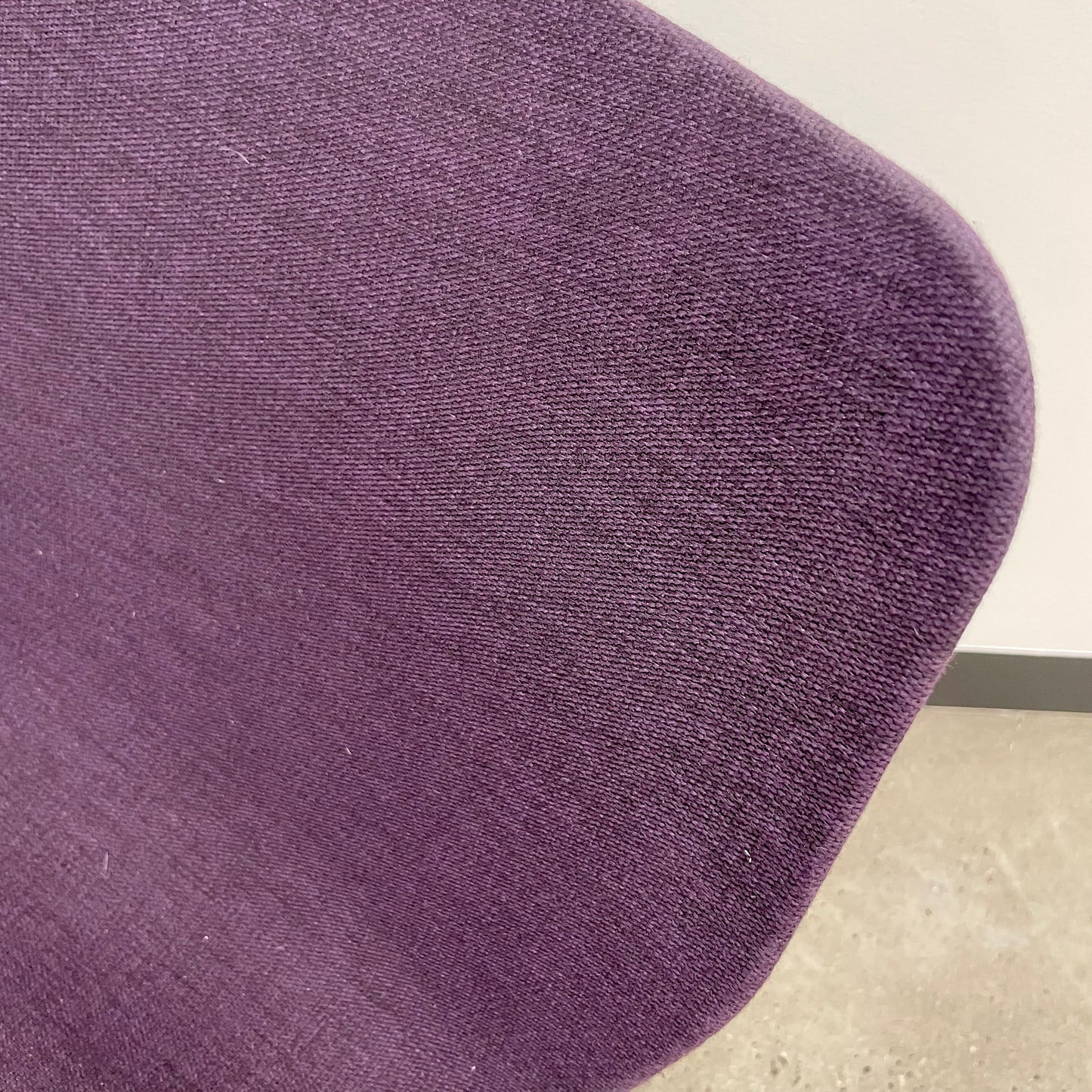 Wilkhahn Chassis Visitor Chair Purple
