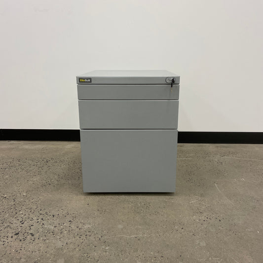 EliteBuilt Silver Pedestal on Wheels