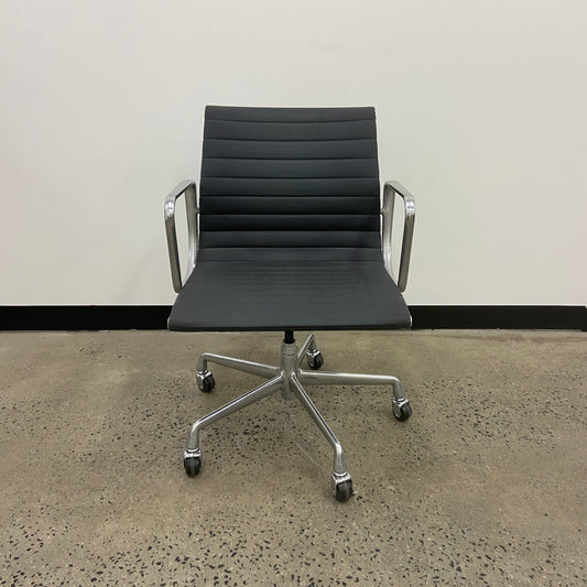 Herman Miller Eames Aluminium Group Management Chair Grey