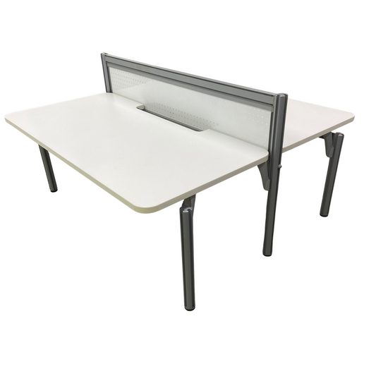 Methis Clover System 2x1 Bay Workstation with Partitions